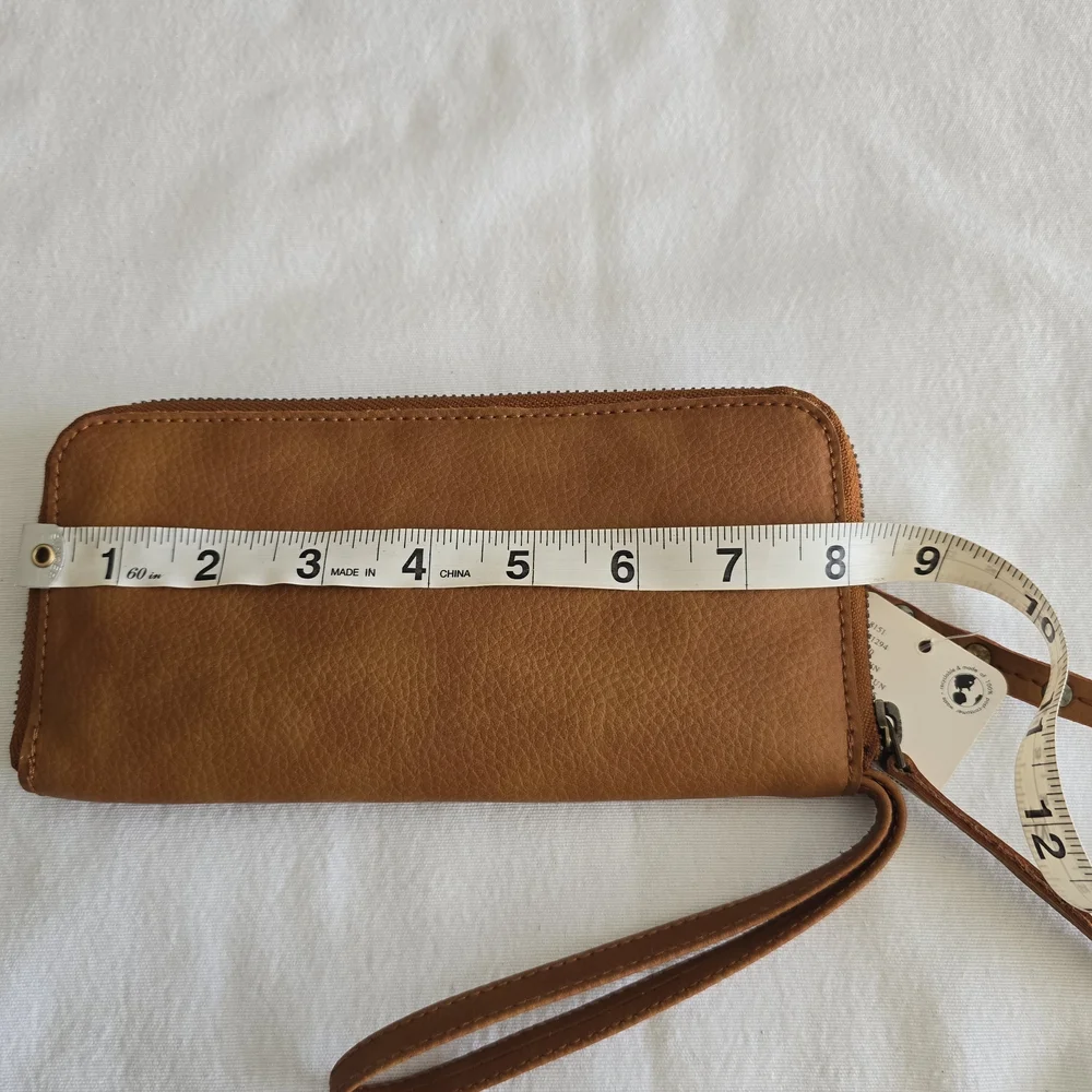 Free People Vegan Leather Zip Around Wallet Cognac Brown Wristlet NWT - Picture 6 of 13
